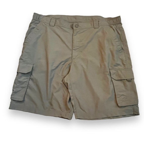 LL Bean Nylon Cargo Shorts XL Outdoor Hiking Pockets Lightweight - Picture 1 of 6